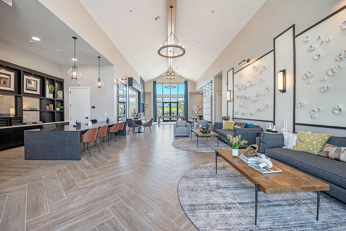 Building Photo - Alta Rolling Oaks