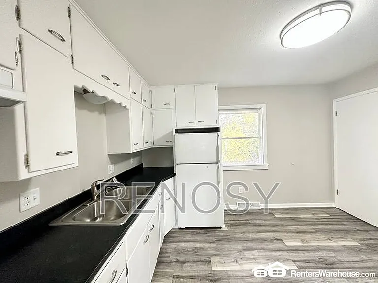 3315 SE 4th St — Photo 5