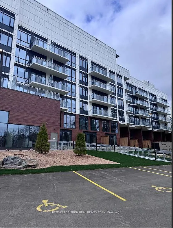 2 bed, $2,450 — Photo 1