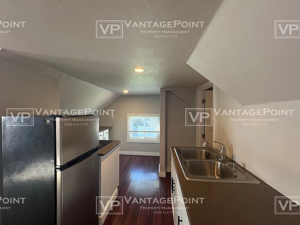 111 North Van Buren Street - Upper — Photo 4