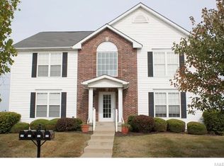 686 Homerun Dr, O'Fallon, MO 63366
