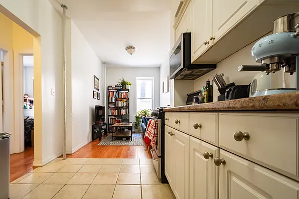 Rented by KYLM, LLC | media 18