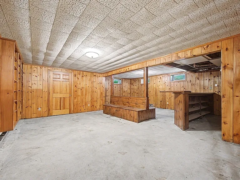 270 Wood St — Photo 20