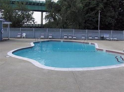 2nd image of 61 Breakwater Dr