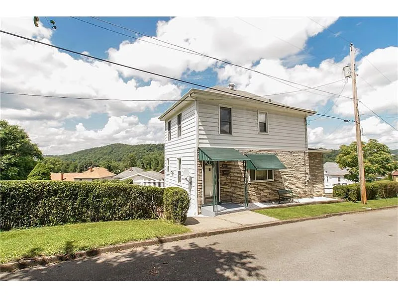 320 Grays Ln photo 1