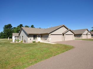 3310 Southridge Dr, Eau Claire, WI 54701