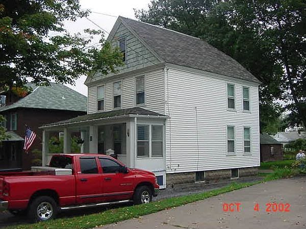 2nd image of 11 Merritt Pl