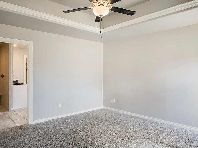 3320 NW 187th Ter — Photo 44