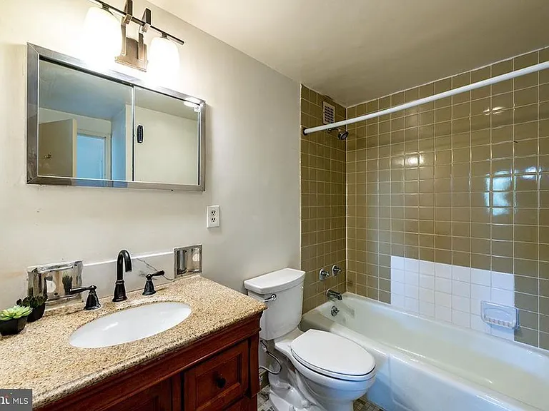 4141 N Henderson Rd #315 — Photo 12