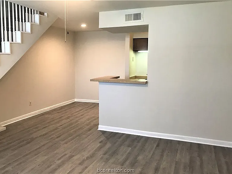 904 University Oaks Blvd #64 — Photo 4