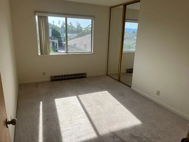 33 Atlas Ave #13 — Photo 6