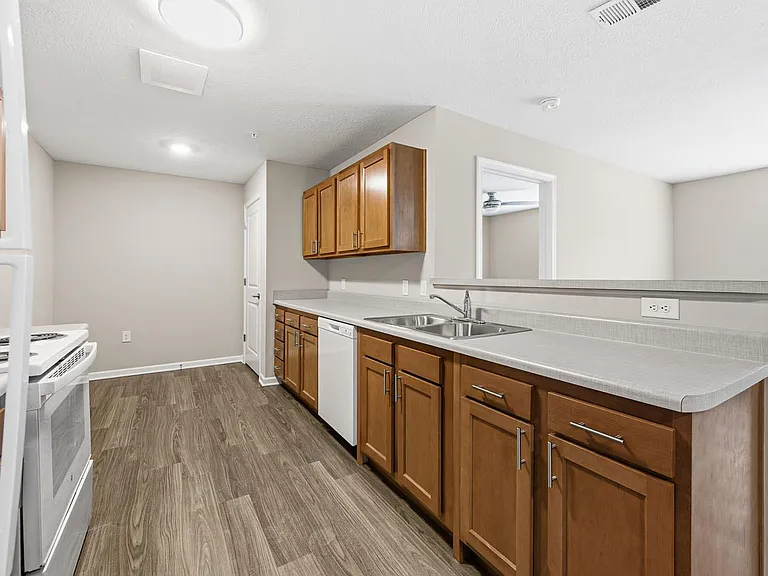 Granville Woods Lofts II — Photo 10