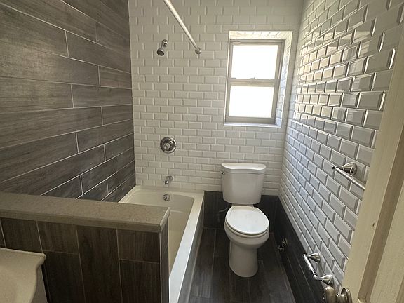 5th image of 243 W 99th St APT 6E
