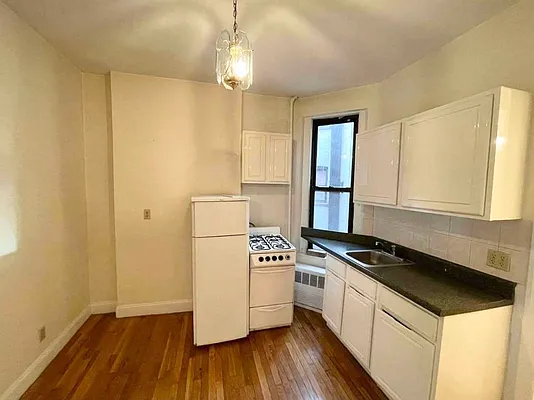 Rented by Century 21 Premier  | media 1