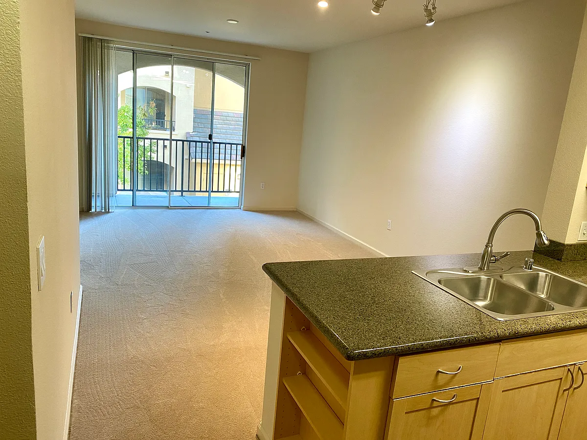 Building Photo - 1550 Technology Dr #2023