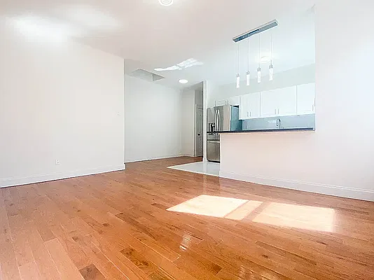 Living room, photo 1