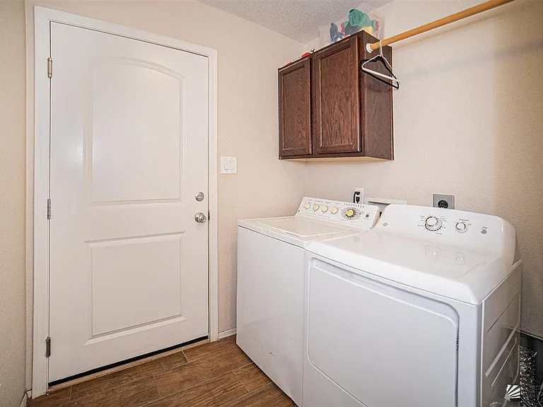 6580 E 33rd Ln — Photo 25