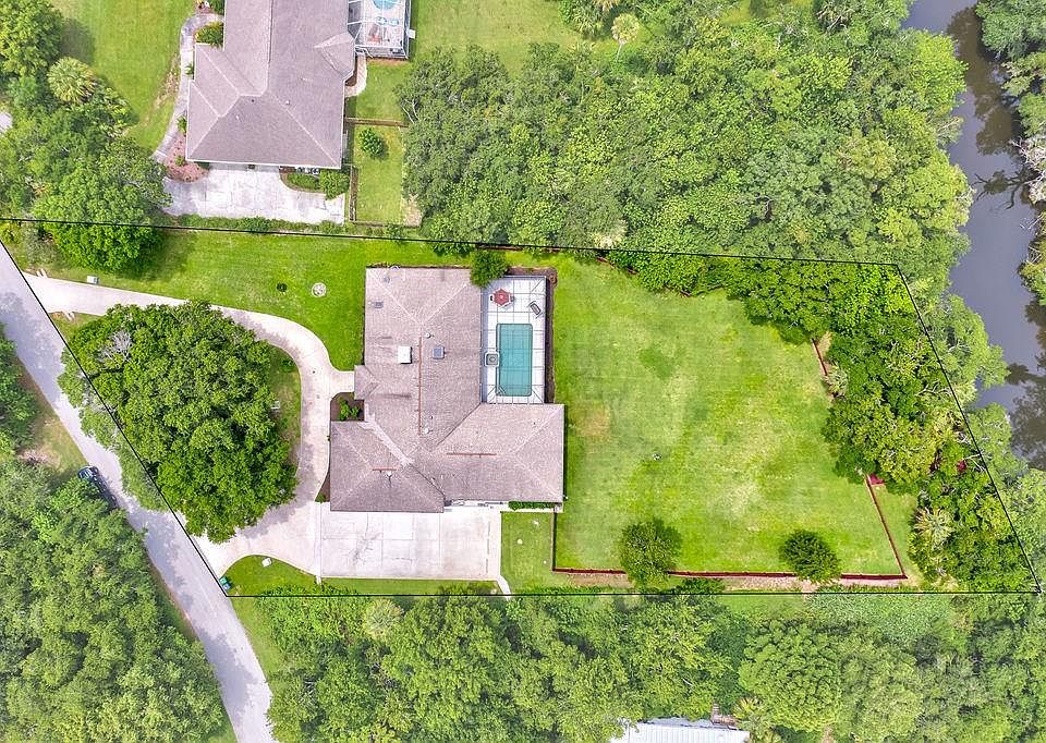 1st image of 568 Cross Creek Cir