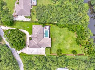568 Cross Creek Cir, Sebastian, FL 32958