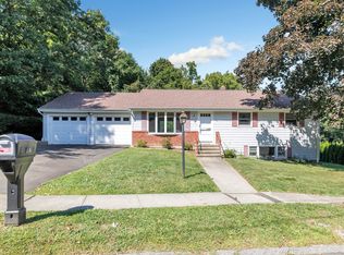 160 Nemergut Dr, Stratford, CT 06614