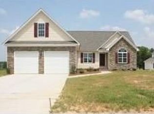 5004 Windflower Dr, Fayetteville, NC 28314