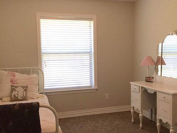 5th image of 21822 Oak Leaf Ln