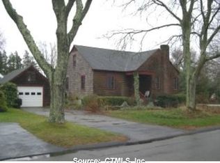 56 Ocean View Ave, Groton, CT --