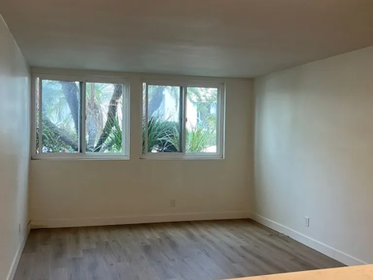 33 Driftwood St — Photo 23