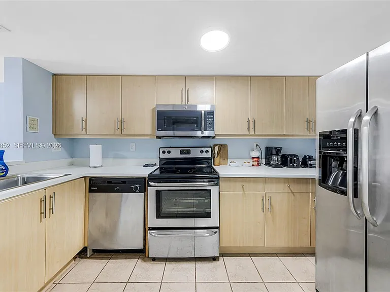 2951 S Bayshore Dr #215 — Photo 10