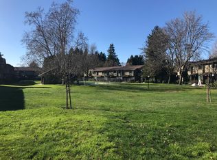 241 College View Dr, Rohnert Park, CA 94928