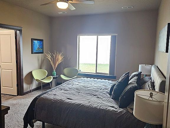 3rd image of 3291 W Apricot Rd