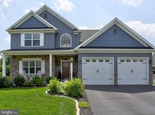 3908 Archer Ln, Columbia, PA 17512