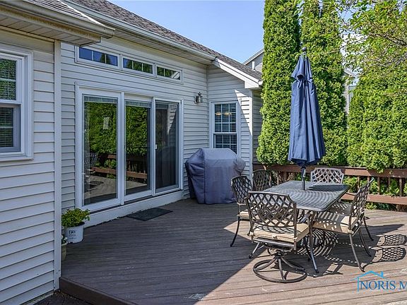 5th image of 10256 White Oak Dr