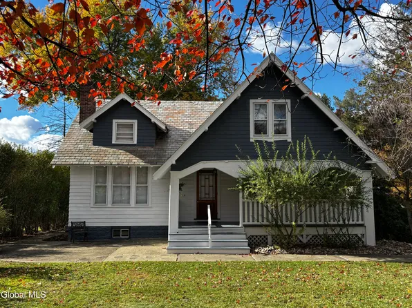 226 N Greenbush Road, Troy, NY 12180