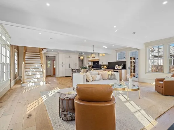 16 Hatch Farm Ln, Concord, MA 01742