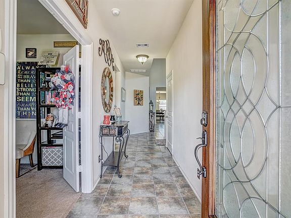 4th image of 2202 Ruby Dr