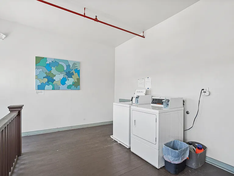2524 James M Wood Blvd #202 — Photo 16