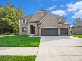 2935 Basil Dr, Rochester Hills, MI 48309