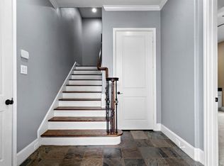 947 Queen Annes Rd, Houston, TX 77024