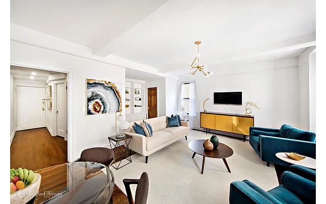 Sold by Douglas Elliman | media 18