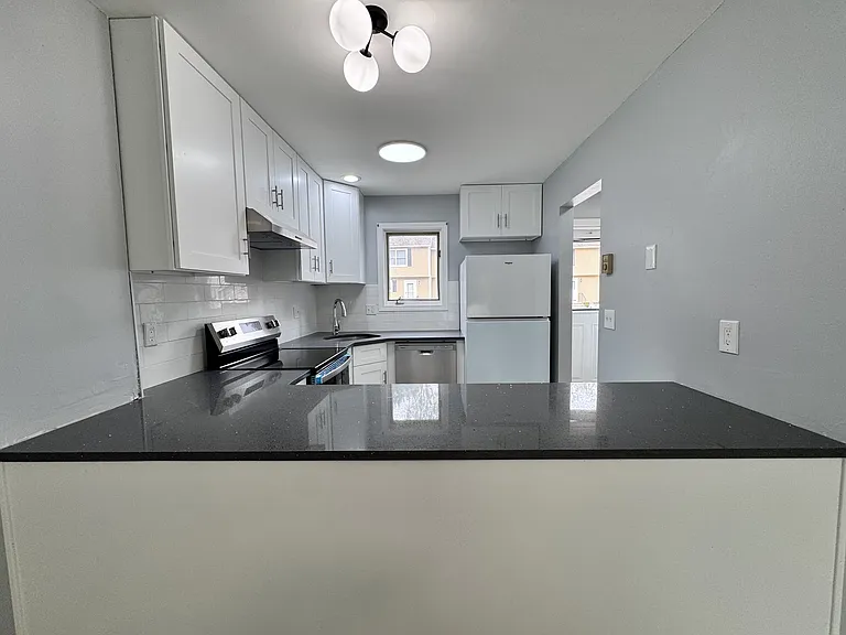 41 S Main St #50 — Photo 4
