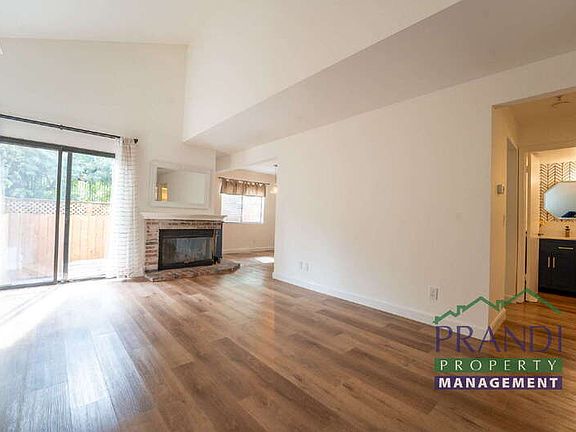 4th image of 25 Cedarwood Ln