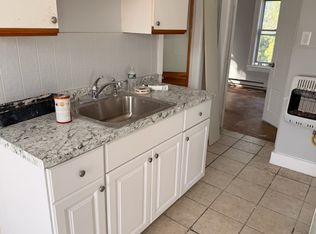 1 Vinton St #2, Worcester, MA 01605