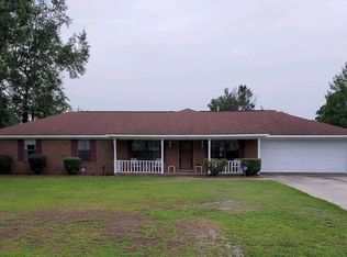 406 Flowers Dr, Hinesville, GA 31313