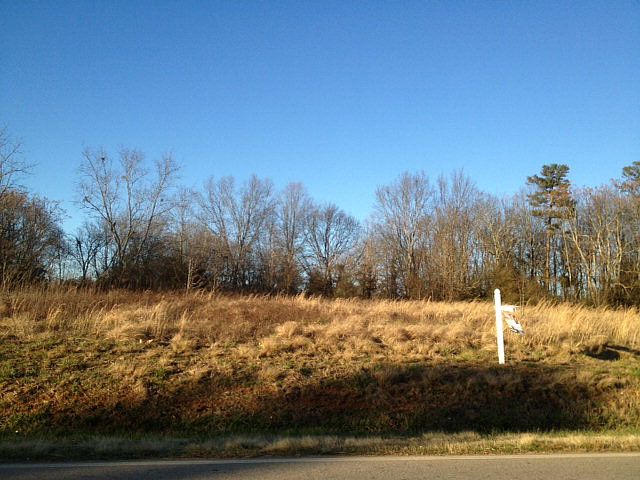 2nd image of 25 Plainview Rd