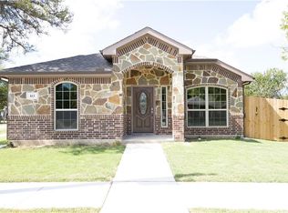 813 Merriot St, Ennis, TX 75119