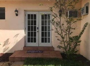 1011 N 16th Ct, Hollywood, FL 33020