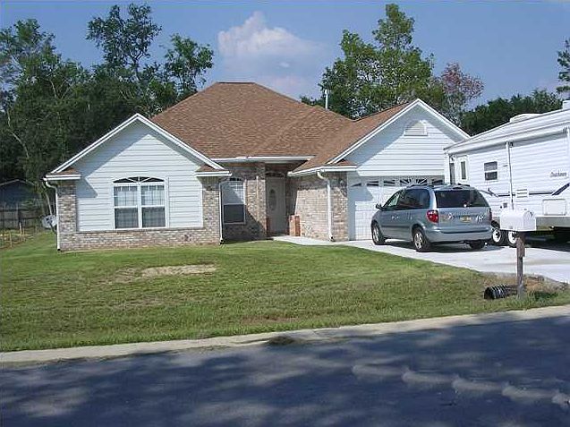1st image of 348 Jackson Cir
