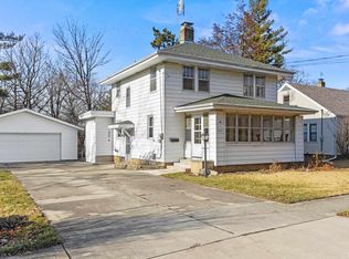 808 S Vennum St, Eureka, IL