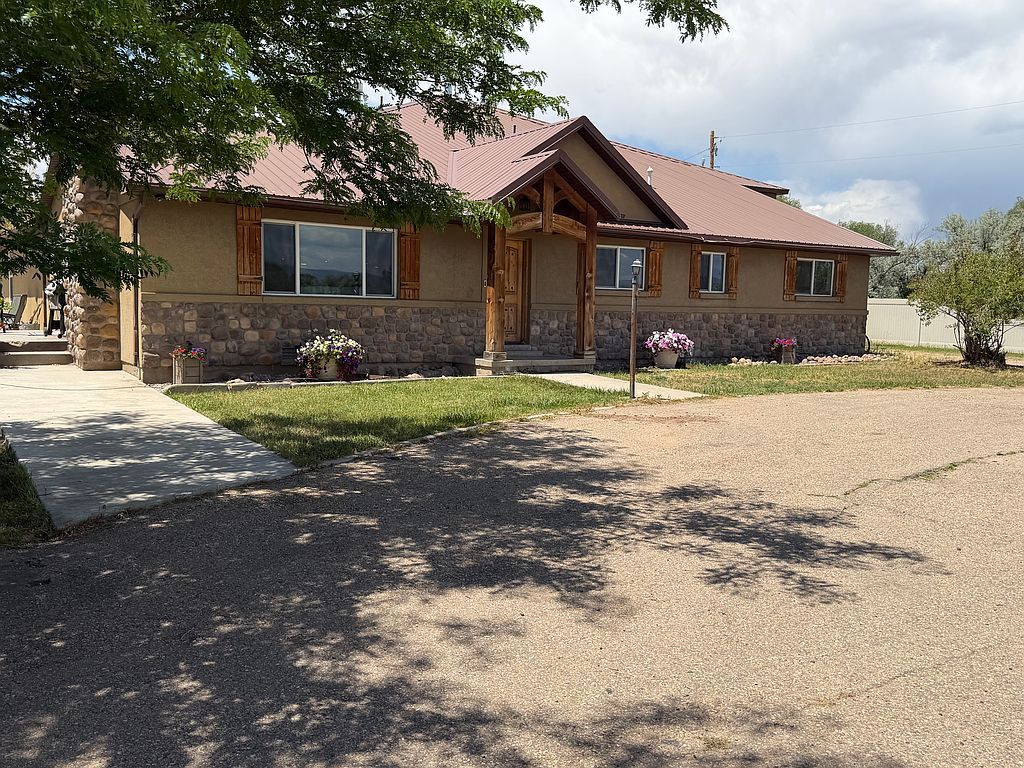 8479 N 1000 W - Property Image